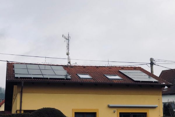 Hoštičky - FVE 5,6kW, akumulace do baterií 9,6kWh