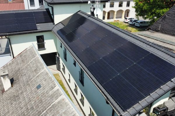 Přeštice, bytový dům - FVE 20,00kWp