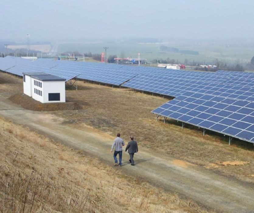 Fotovoltaická elektrárna pro firmy a veřejný sektor